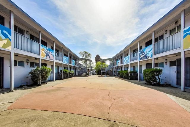 2554 E  16th St #21, Oakland, CA 94601