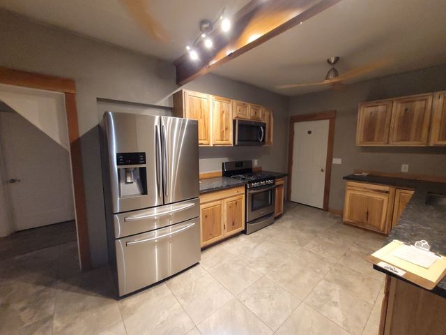 1001 Lozier Ln, Medford, OR 97501