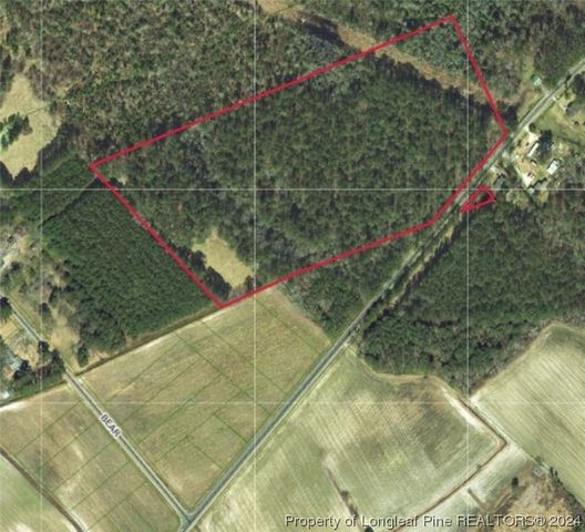 Lowe Rd, Lumberton, NC 28360
