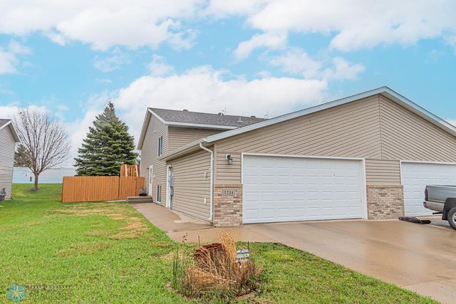 1231 4th St NW, West Fargo, ND 58078
