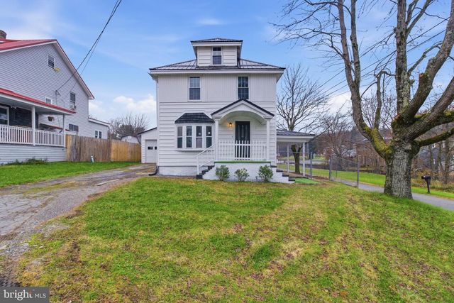 54 4th St, Madera, PA 16661