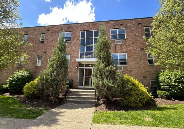 5720 Stanton Ave  #203, Pittsburgh, PA 15206