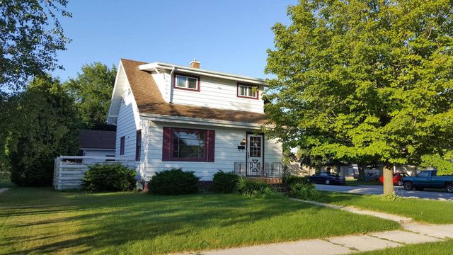 2423 13th St, Two Rivers, WI 54241