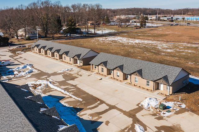2-1976 Ellas Dr, Amelia, OH 45102