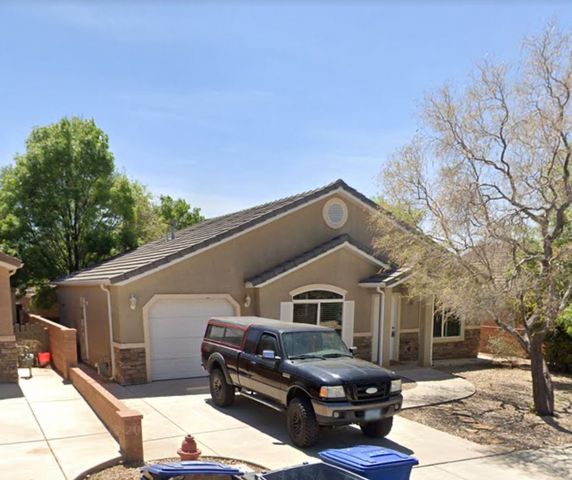 26 E  450 N, La Verkin, UT 84745