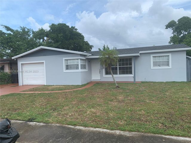 3501 NW 25th St, Lauderdale Lakes, FL 33311