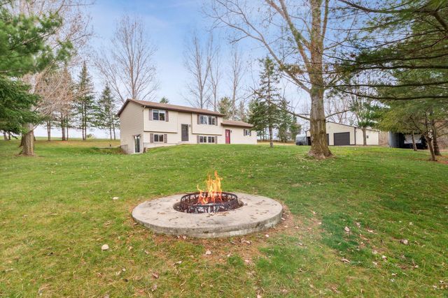 920 120th Ave, Amery, WI 54001