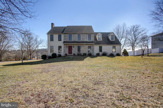 635 S  Pleasant Ave, Dallastown, PA 17313