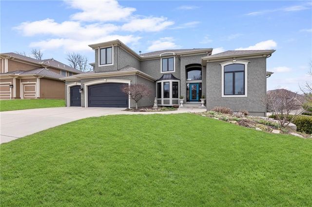 19013 W  98th Ter, Lenexa, KS 66220