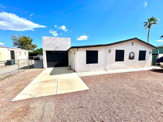 8056 S  Green Valley Rd, Mohave Valley, AZ 86440