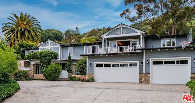 17965 Surfview Ln, Pacific Palisades, CA 90272