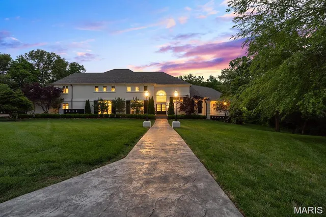 1342 Ashland Hills Dr, Cape Girardeau, MO 63701
