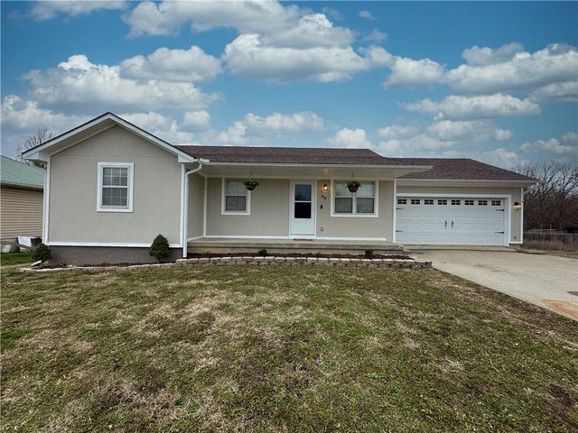 48 NW 291st Rd, Centerview, MO 64019