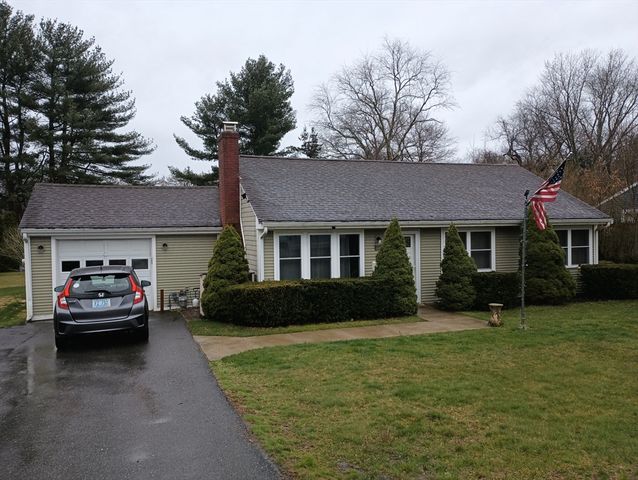 616 County Rd, Barrington, RI 02806