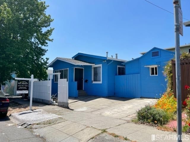 3617 Maybelle Ave, Oakland, CA 94619