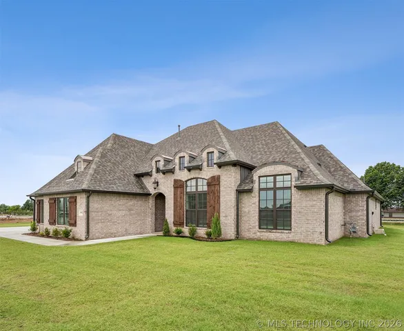 10912 N  81st East Pl, Owasso, OK 74055