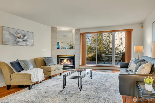 619 5th Avenue W #203, Seattle, WA 98119