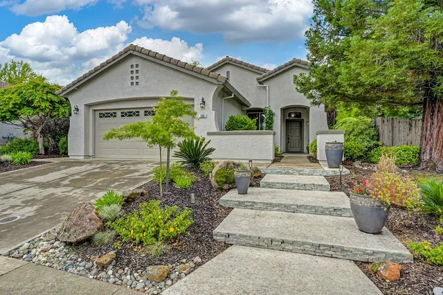 305 Leckenby Way, Folsom, CA 95630