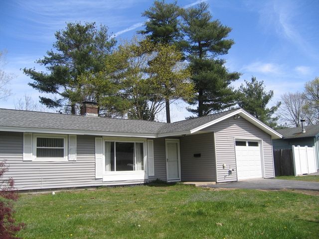 84 Lowther Rd, Framingham, MA 01701