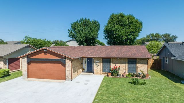 1007 Stony Brook Dr, Lewisville, TX 75067