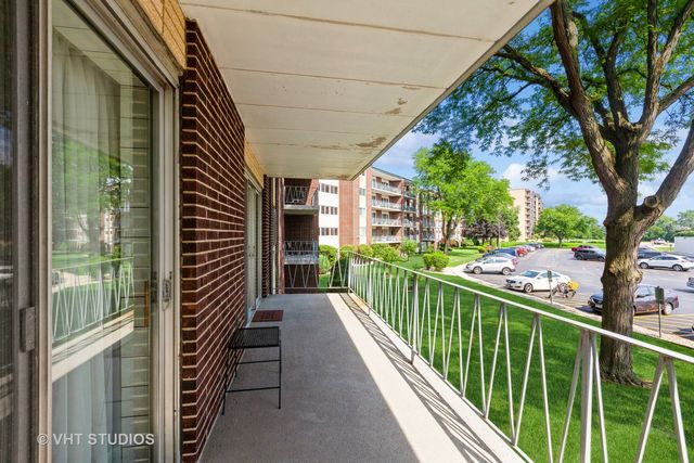 2900 Maple Ave #3B, Downers Grove, IL 60515