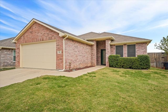 5016 Indian Valley Dr, Fort Worth, TX 76123