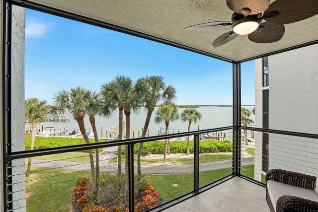 1085 Bald Eagle Dr #E304, Marco Island, FL 34145