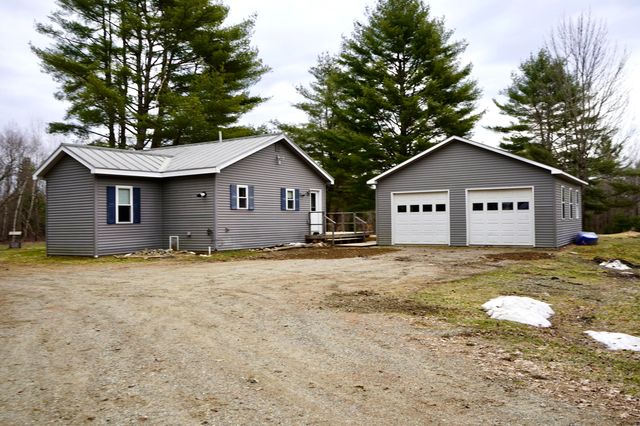 65 Daisy Court, Pittsfield, ME 04967