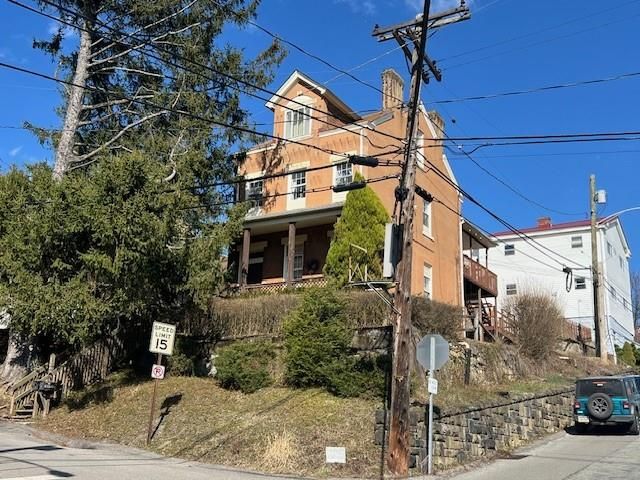 1 Ampere St, Pittsburgh, PA 15212