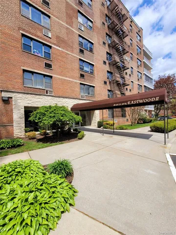 89-40 151st #3B, Howard Beach, NY 11414