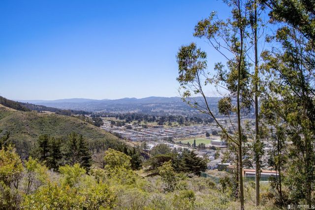 535 Mountain View Dr #6, Daly City, CA 94014