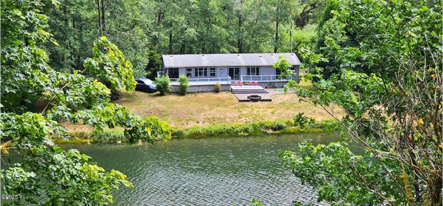 442 E  Bain Dr, Waldport, OR 97394