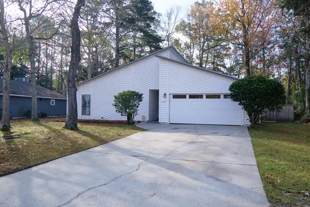 1427 Emerald Forest Pkwy, Charleston, SC 29414