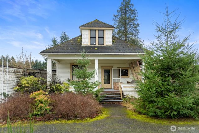 24201 Roberts Drive, Black Diamond, WA 98010