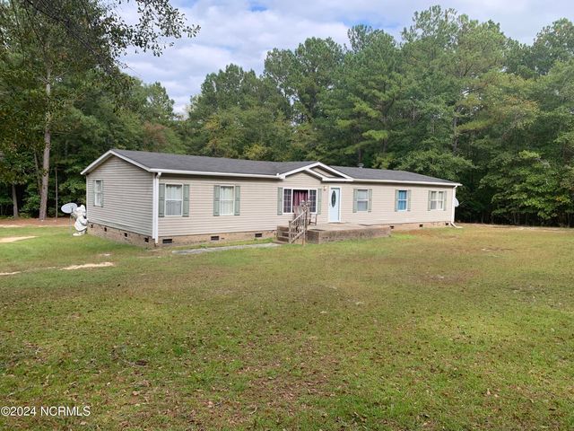 111 Willow Pond Rd, Hamlet, NC 28345