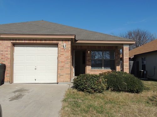 933 Rosewood Dr, Harker Heights, TX 76548