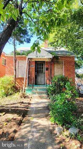 5220 Clay St NE, Washington, DC 20019