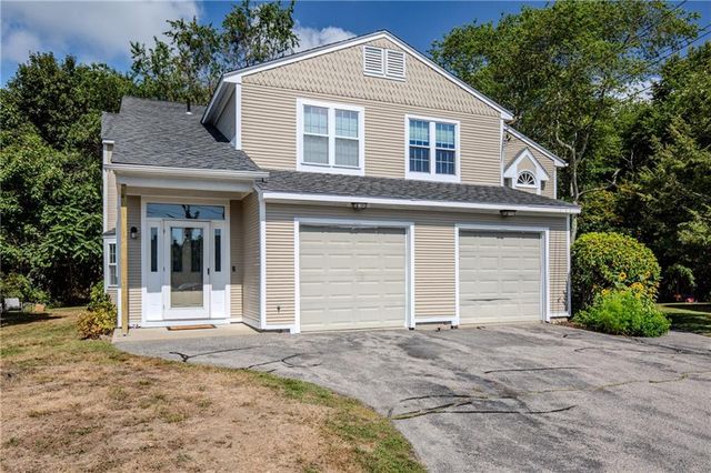 25 Venturi Grn #A, North Providence, RI 02904
