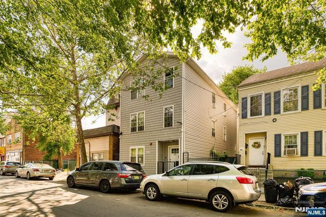 121 N  Main St, Paterson, NJ 07522