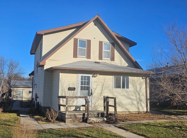 719 2nd St, Brookings, SD 57006
