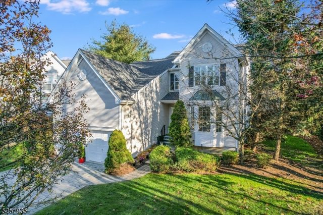 15 Brook Ridge Ct, Cedar Grove, NJ 07009