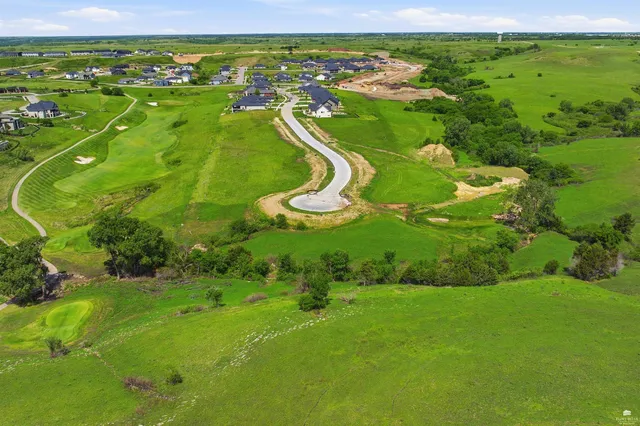 5008 Macleod Cir, Manhattan, KS 66503