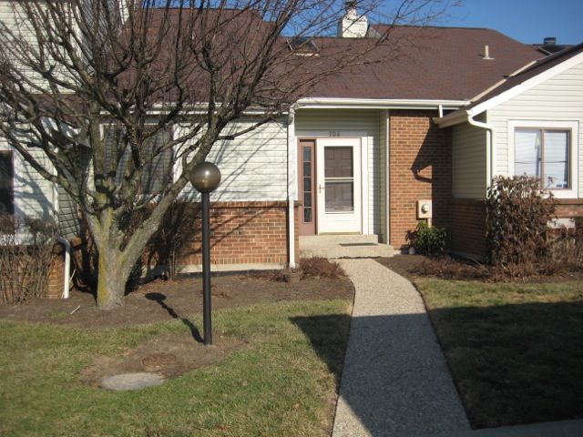 704 Sherwood Green Ct, Mason, OH 45040