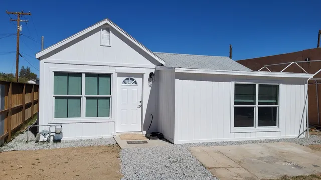 6616 Inyokern Rd, Inyokern, CA 93527