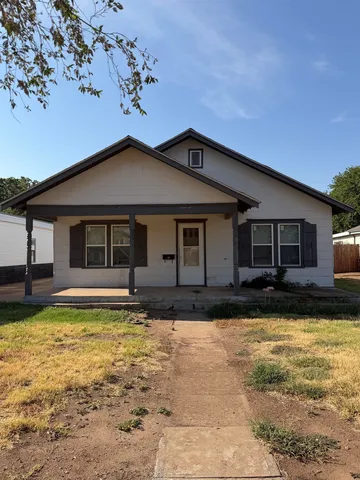 718 E  Broadway, Fairview, OK 73737