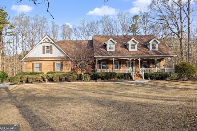 410 Camelot Dr, Fayetteville, GA 30214