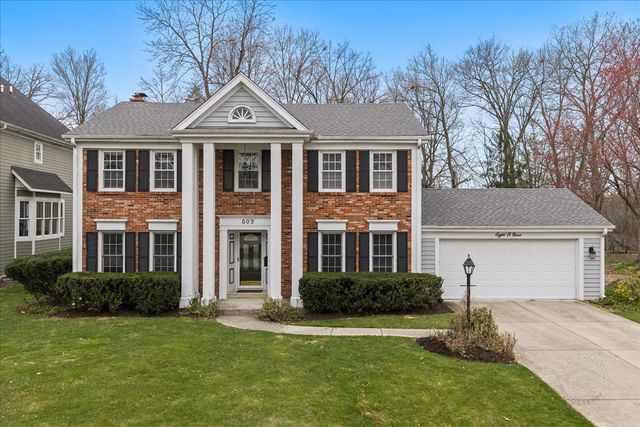 809 Heatherton Dr, Naperville, IL 60563