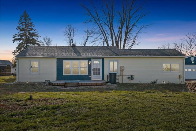 3448 Midway Rd, Toddville, IA 52341