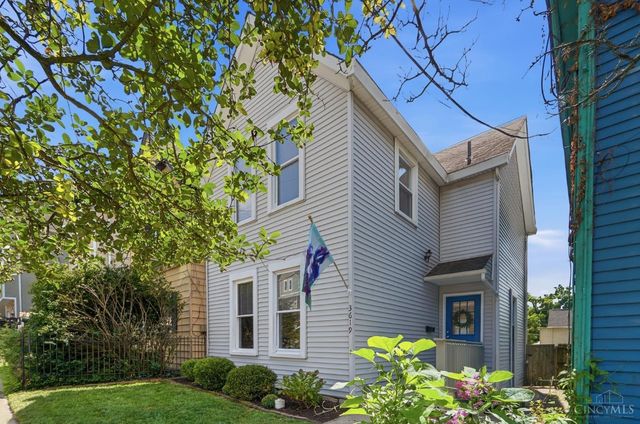 3619 Woodbridge Pl, Cincinnati, OH 45226
