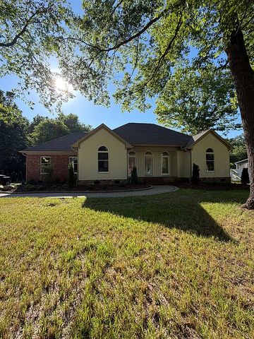 504 Dorado Dr, High Point, NC 27265